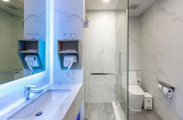Deluxe Twin Room With Balcony