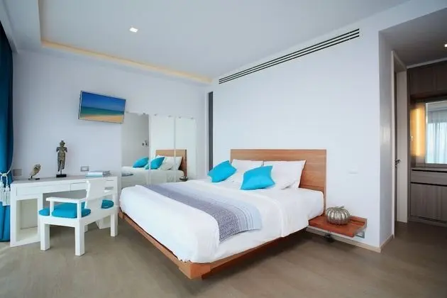 Luxury 5 Bedrooms Private Pool Villa, Sea View