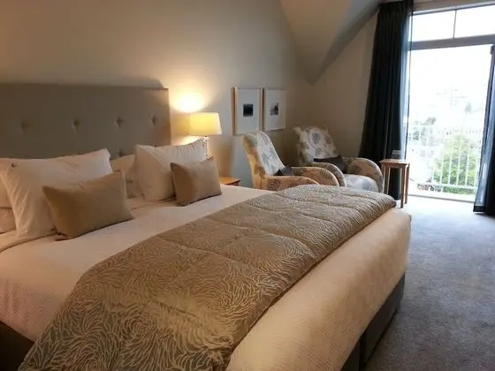 Çatı Katı (Loft), 1 En Büyük (King) Boy Yatak