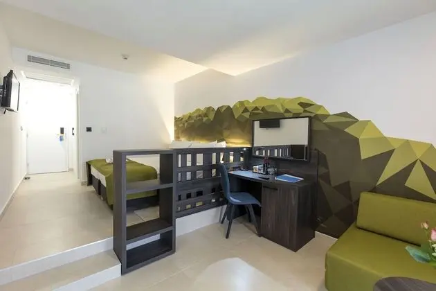 Superior Tek Büyük Yataklı Oda, Balkon, Park Manzaralı