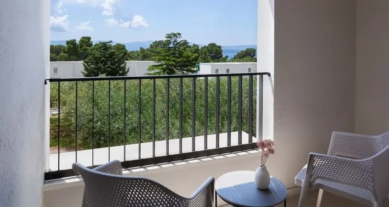 Family Oda, Balkon