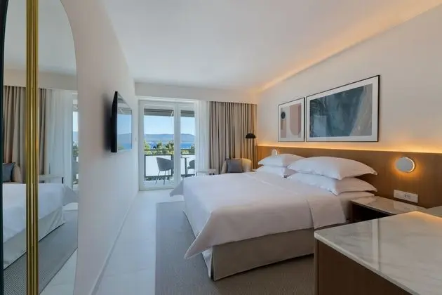 Standard Tek Büyük Yataklı Oda, Balkon, Kısmi Deniz Manzaralı