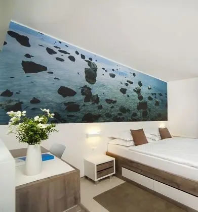Standard Tek Büyük Yataklı Oda, Balkon, Kısmi Deniz Manzaralı
