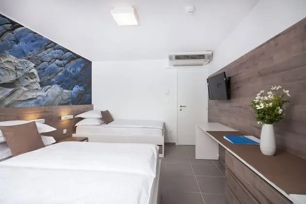 Superior Tek Büyük Yataklı Oda, Balkon, Kısmi Deniz Manzaralı