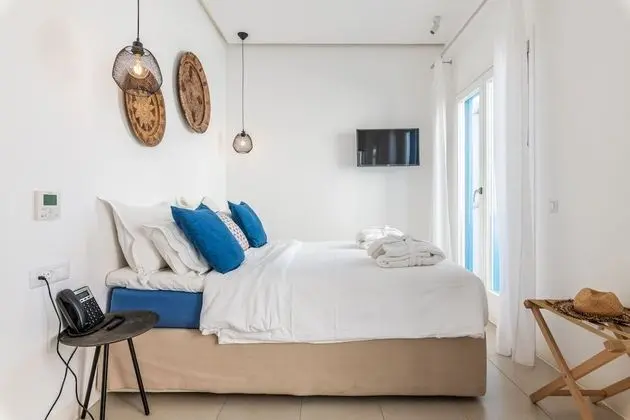 Junior Süit (street view)