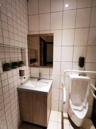 Tek Büyük Yataklı Oda, Ortak Banyo