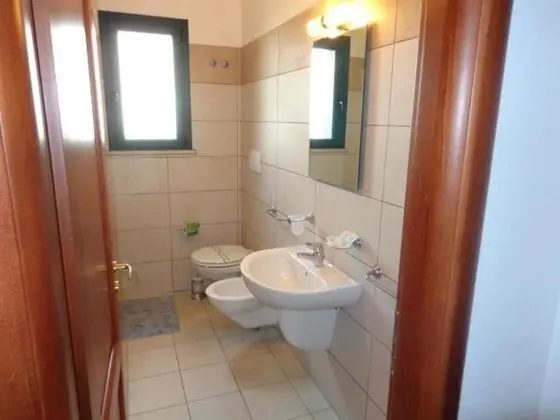 Standard Apart Daire, Kule