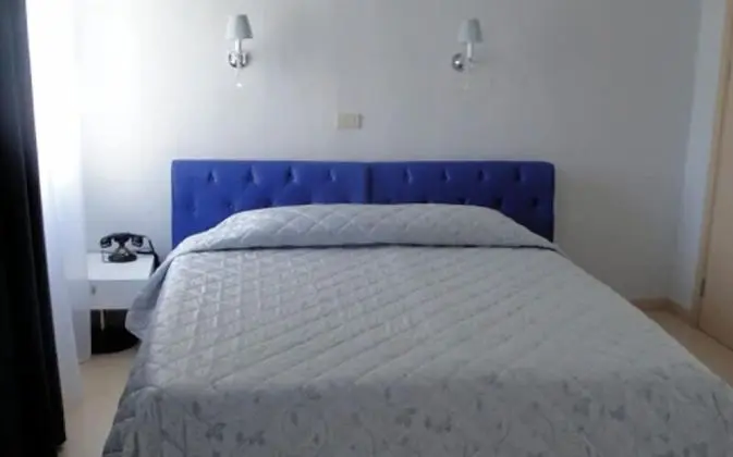 Classic Tek Büyük Yataklı Oda