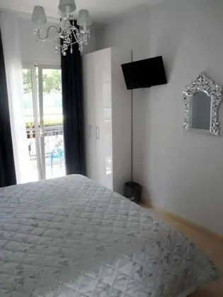 Classic Tek Büyük Yataklı Oda