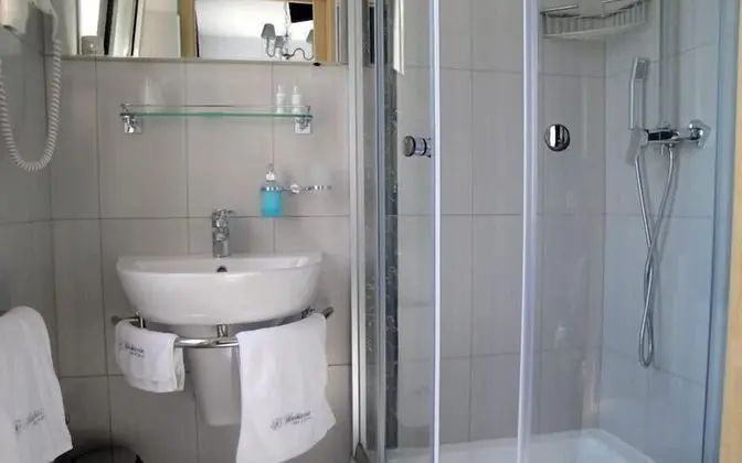 Classic Tek Büyük Yataklı Oda