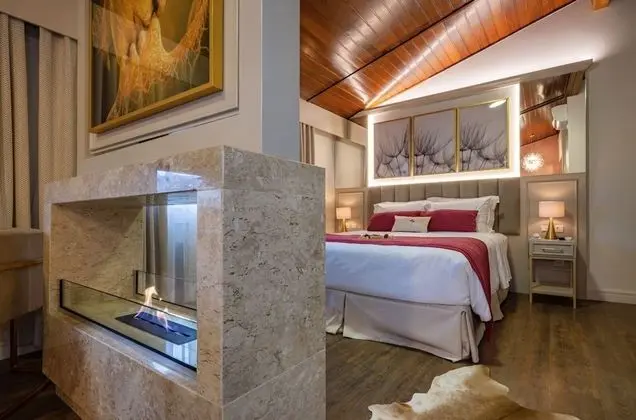 Premium Tek Büyük Yataklı Oda