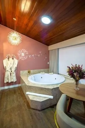 Premium Tek Büyük Yataklı Oda