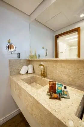 Premium Tek Büyük Yataklı Oda