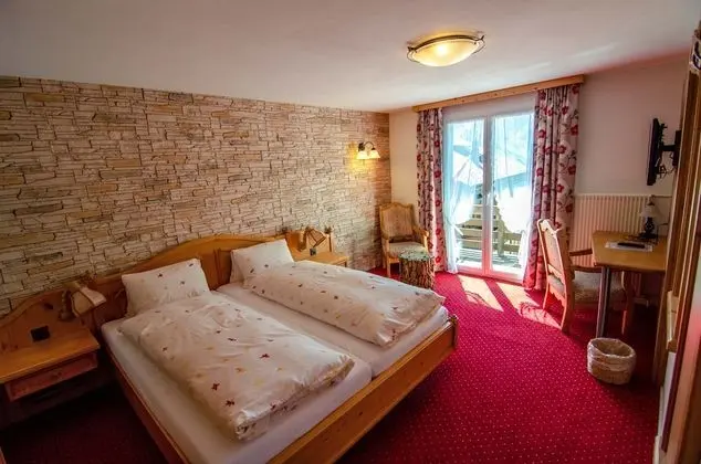 Classic Tek Büyük Yataklı Oda