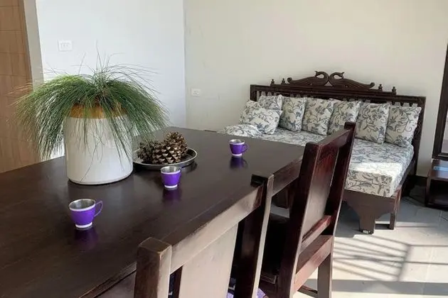Odada yemek servisi