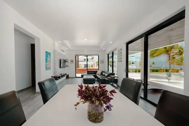 Deluxe Apart Daire, 2 Yatak Odası, Havuz Kullanımı, Okyanus Manzaralı (Sea Front Residence)