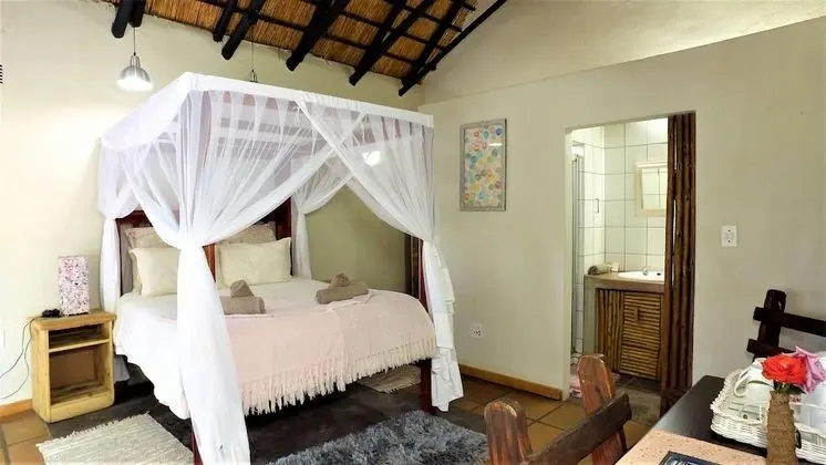 Standard Room:  King
