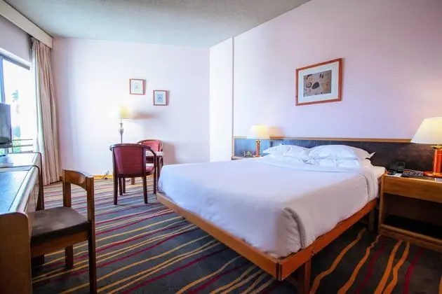 1 Çift Kişilik Veya 2 Tek Kişilik Yatak Deluxe