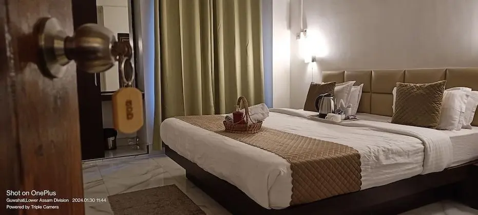 Deluxe Tek Büyük Yataklı Oda