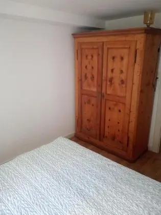 Tek Büyük Yataklı Oda, Ortak Banyo