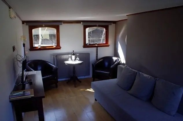 Classic Apart Daire, 1 Büyük (Queen) Boy Yatak ve Çekyat, Kanal Manzaralı (Captain's room)