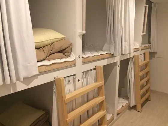 Ortak Ranzalı Oda, Sadece kadınlar için