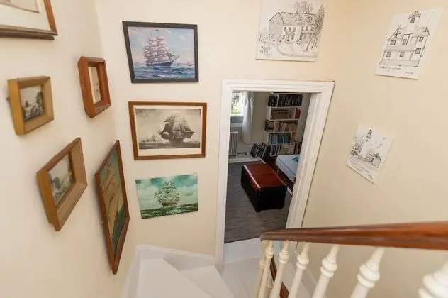 Gallery Ev