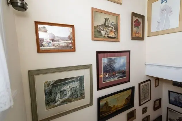 Gallery Ev