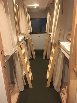 Ortak Ranzalı Oda, Karma Ranzalı Oda