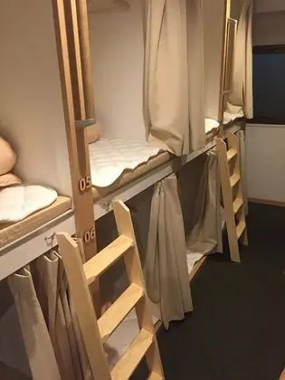 Ortak Ranzalı Oda, Karma Ranzalı Oda
