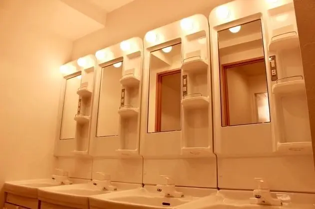 Ortak Ranzalı Oda, Karma Ranzalı Oda