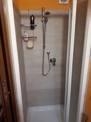 Basic Tek Büyük veya İki Ayrı Yataklı Oda