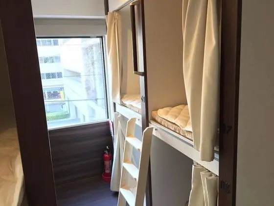 Ortak Ranzalı Oda, Karma Ranzalı Oda