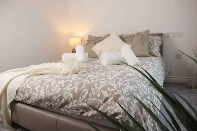 Luxury Apart Daire, Banyolu/Duşlu, Bahçe Manzaralı