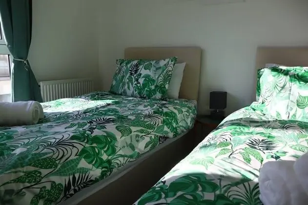 Luxury Apart Daire, Banyolu/Duşlu, Bahçe Manzaralı