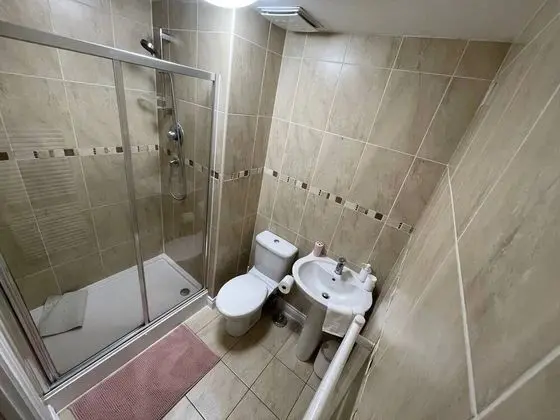 Luxury Apart Daire, Banyolu/Duşlu, Bahçe Manzaralı