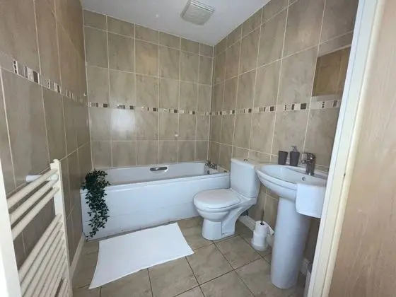 Luxury Apart Daire, Banyolu/Duşlu, Bahçe Manzaralı