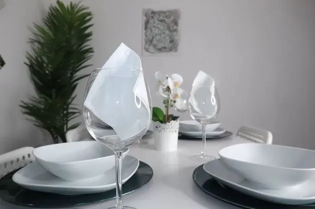 Luxury Apart Daire, Banyolu/Duşlu, Bahçe Manzaralı
