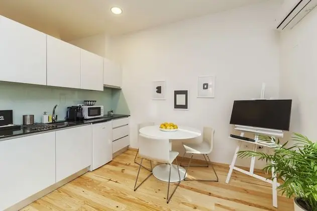 Superior Stüdyo, Balkon