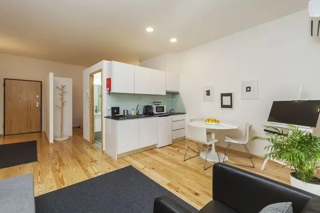 Superior Stüdyo, Balkon