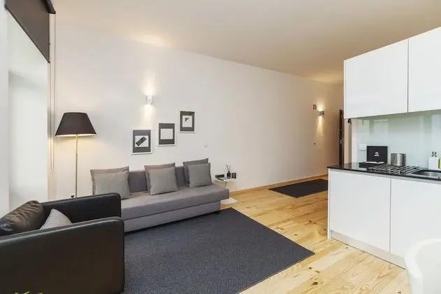 Superior Stüdyo, Balkon