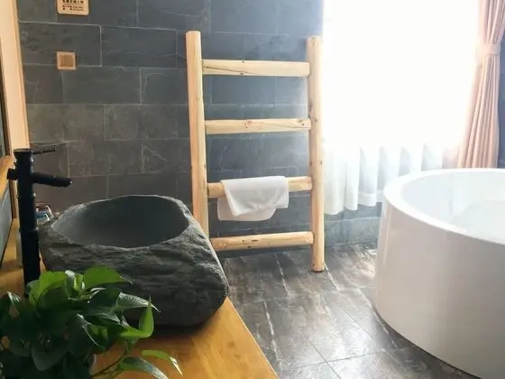 Deluxe Süit, Sıcak Su Havuzu, Bahçe Manzaralı