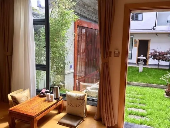 Premium Tek Büyük Yataklı Oda, Küvet, Bahçe Manzaralı