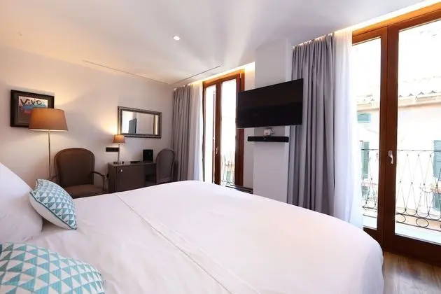 Deluxe Büyük Yataklı Tek Kişilik Oda