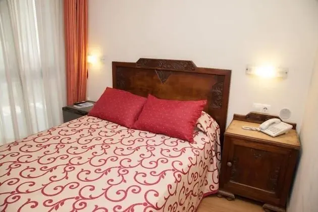 Economy Tek Büyük Yataklı Oda