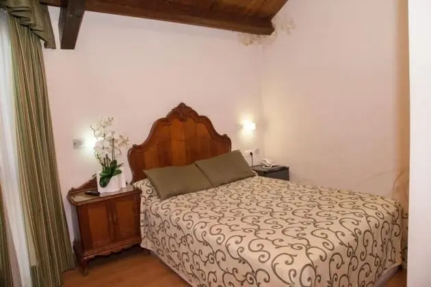 Economy Tek Büyük Yataklı Oda