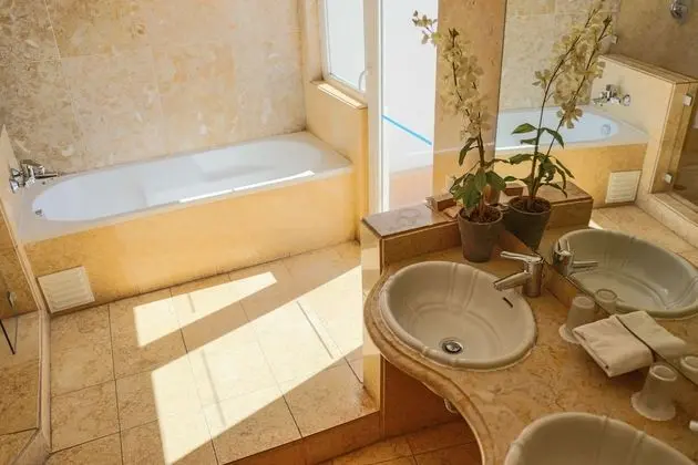 Deluxe Tek Büyük Yataklı Oda, Deniz Manzaralı