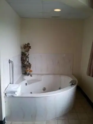 Süit, 1 En Büyük (King) Boy Yatak, Sigara İçilmez (Two Room)