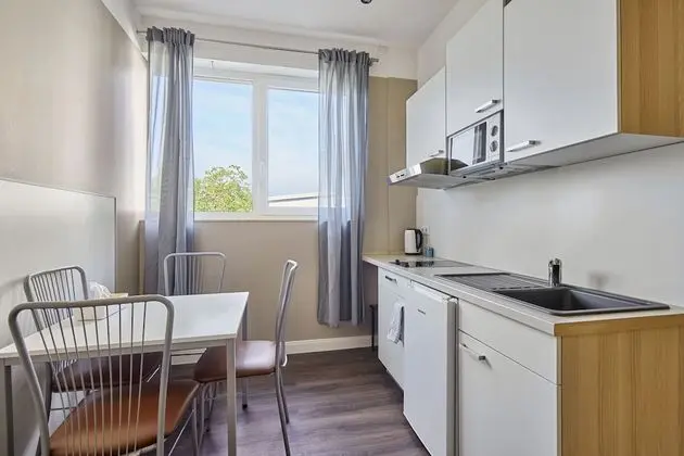 Tek Büyük Yataklı Oda, Balkon