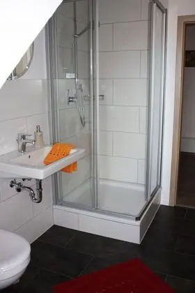 Standard Apart Daire, Özel Banyo